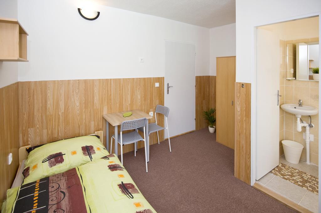 Penzion Ostrava-Levne Ubytovani 外观 照片